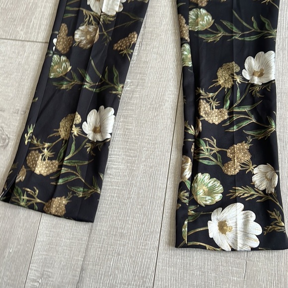 Floral Silk Print Pants - Picture 4 of 4